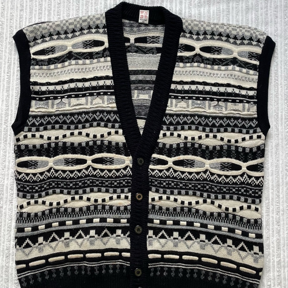 Vintage 3D Textured Knit Sweater Vest